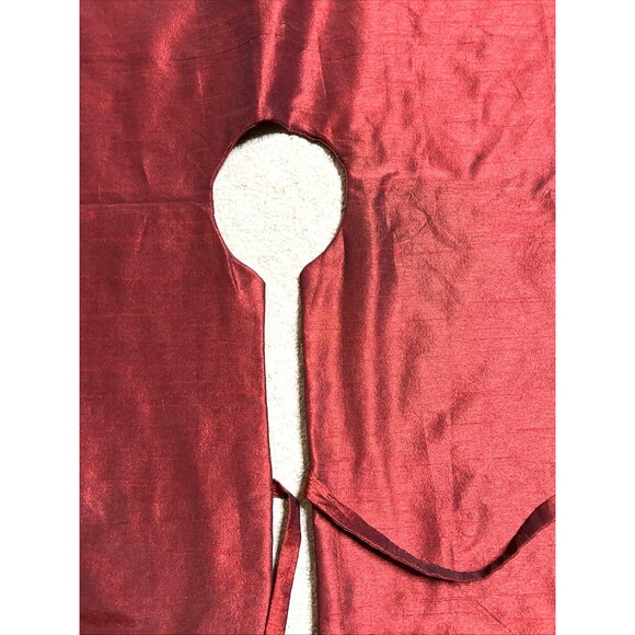 Domain XL Square Red Christmas Tree Skirt With Silver Sequin Border Lined Tie Up - Picture 4 of 8